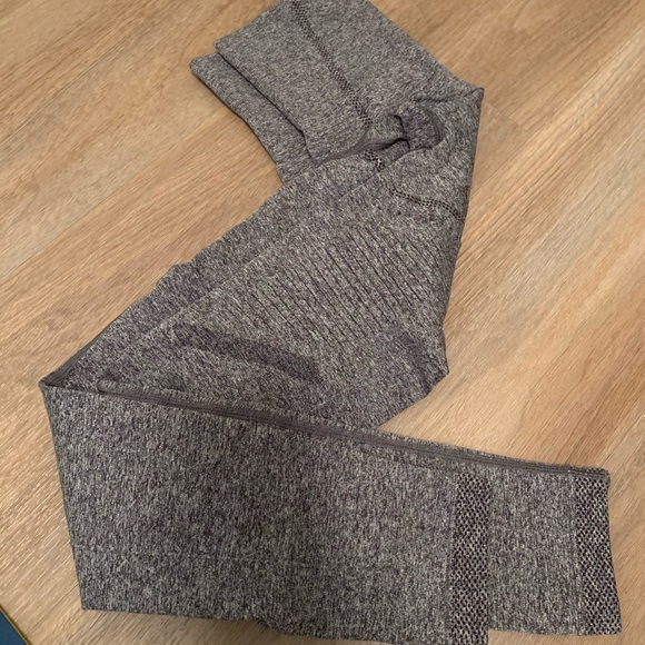 Echt Arise Seamless in Charcoal - Picture 4 of 5